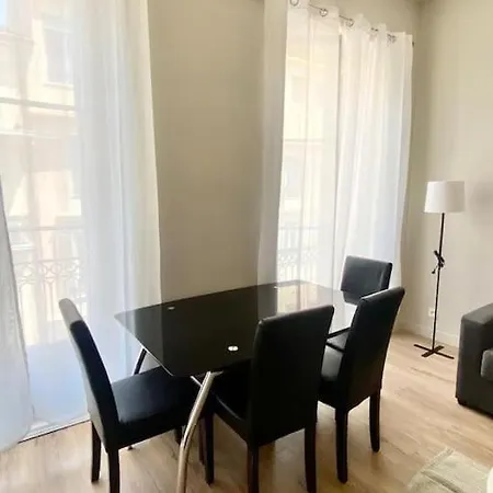 Apartment Au Coeur De Pour 4 - Clim & Wifi